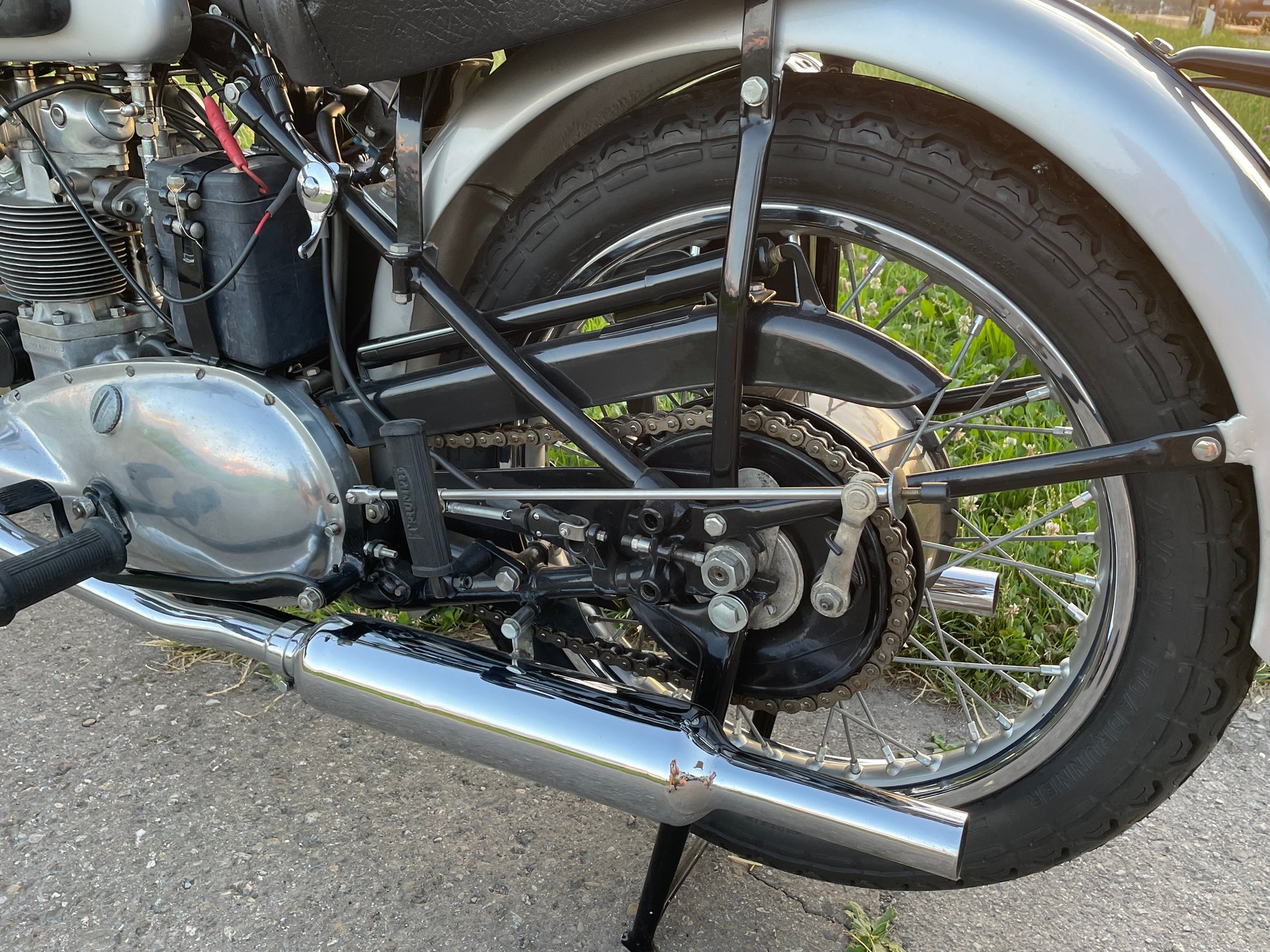 TRIUMPH T100 Competition-image-11