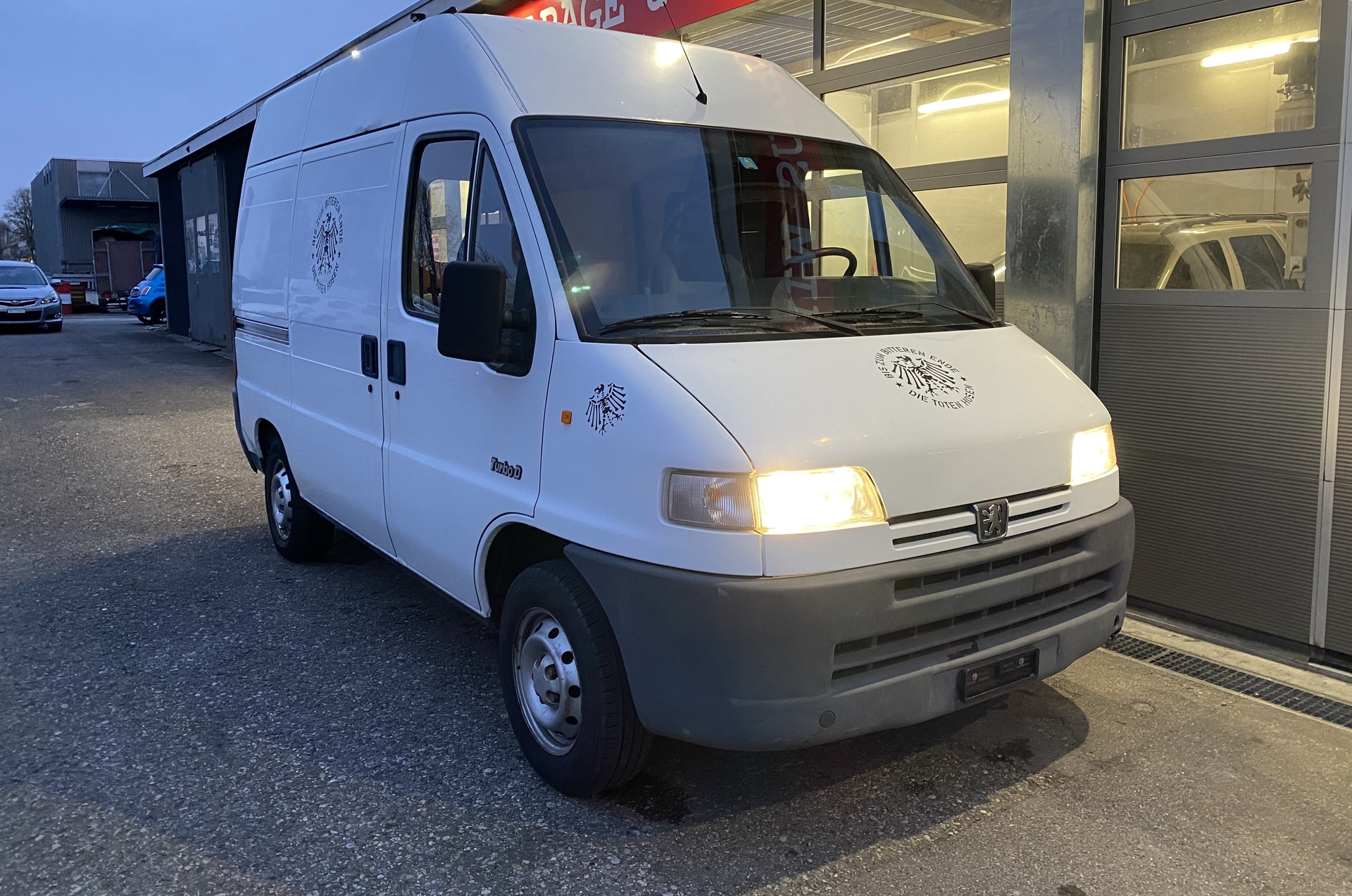 PEUGEOT Boxer 1.9TD 310 CS-image-2