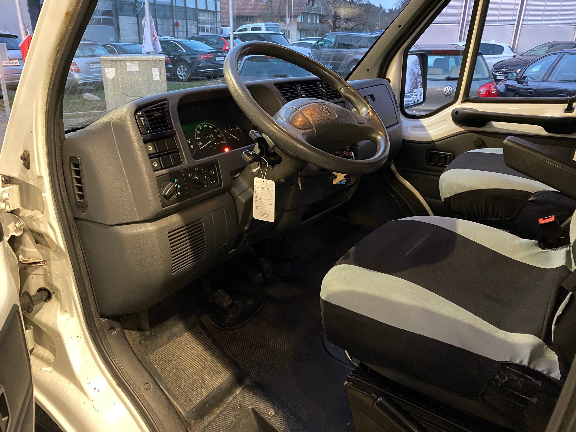 PEUGEOT Boxer 1.9TD 310 CS-image-9