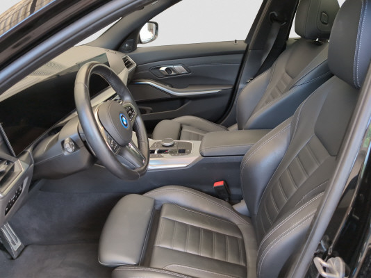 BMW 330e xDr Tour M Sport-image-7