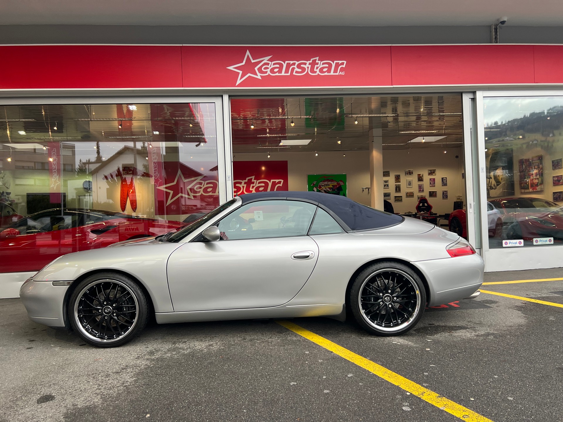PORSCHE 911 Carrera Cabrio-image-1