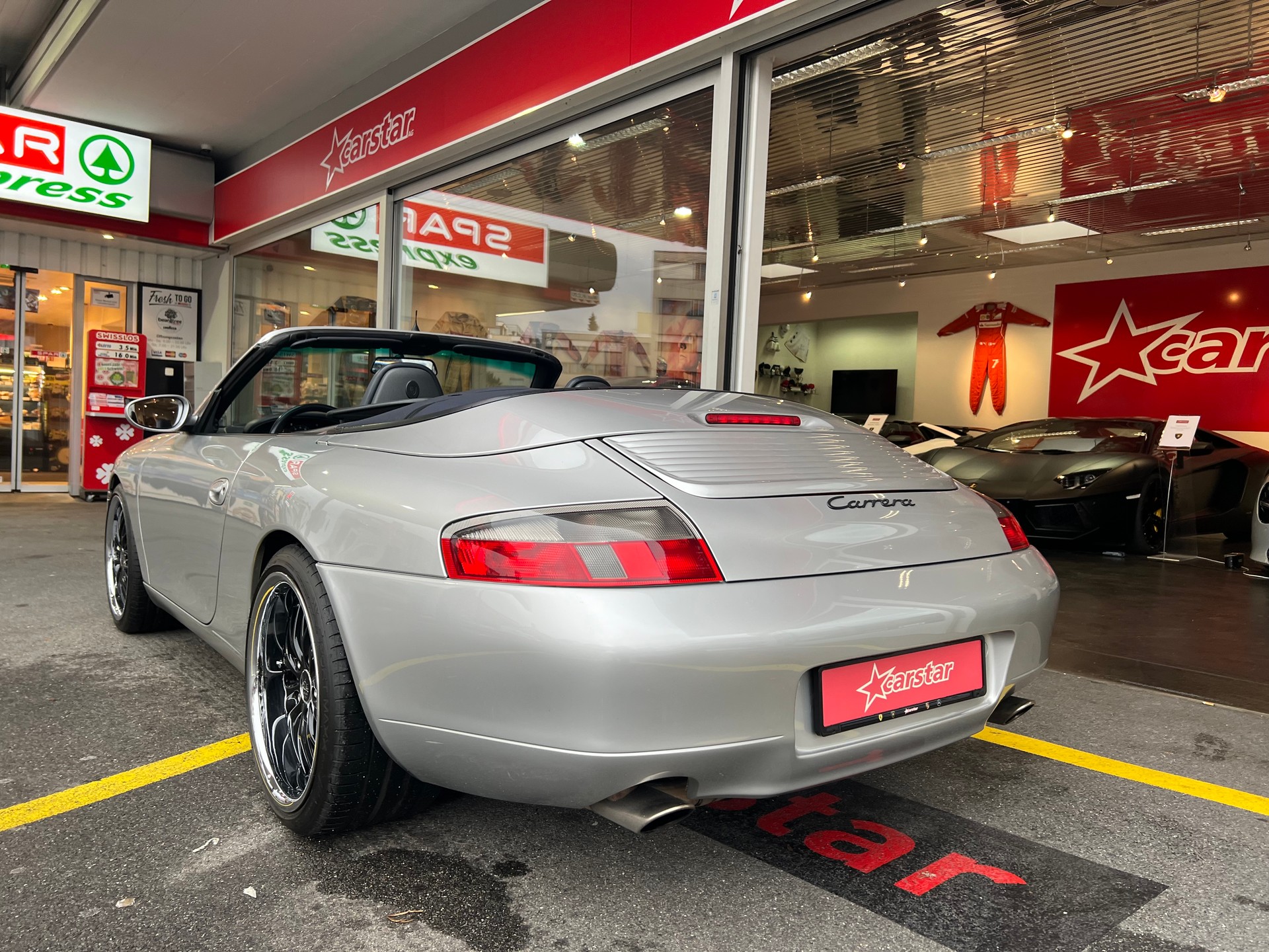 PORSCHE 911 Carrera Cabrio-image-3