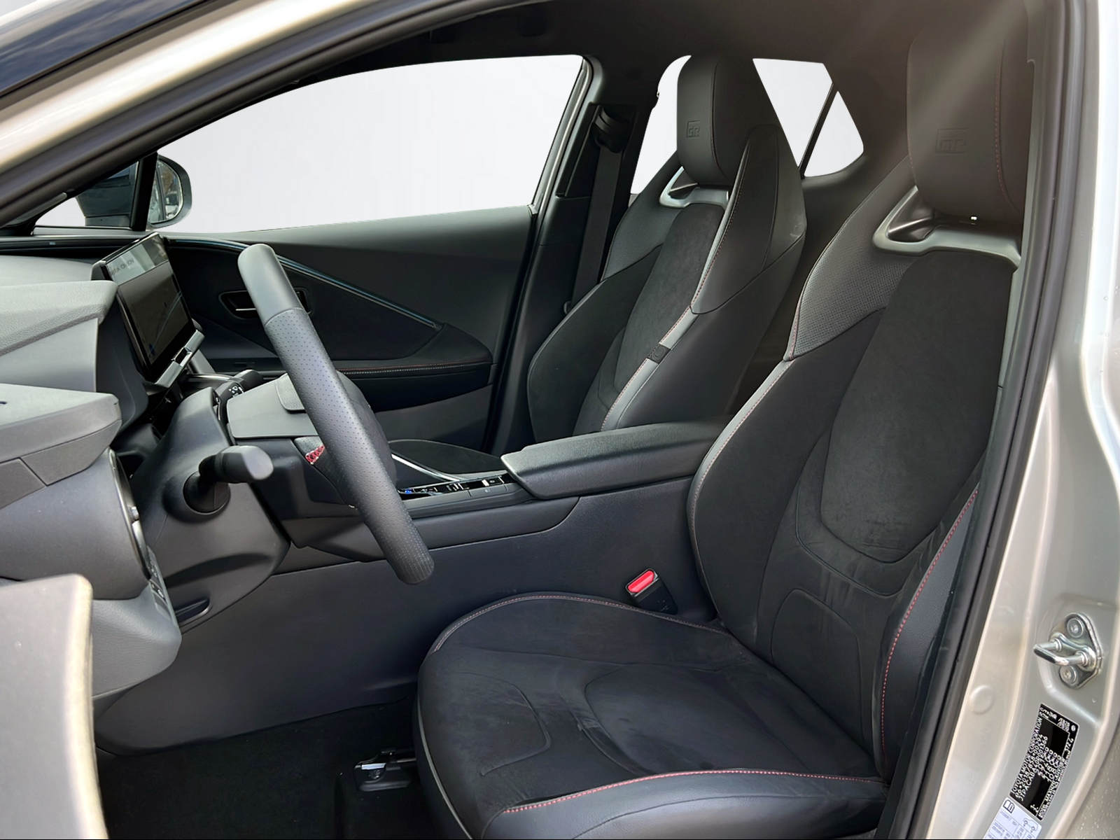 TOYOTA C-HR 2.0 HEV GR Sport Premiere 4x4-image-14
