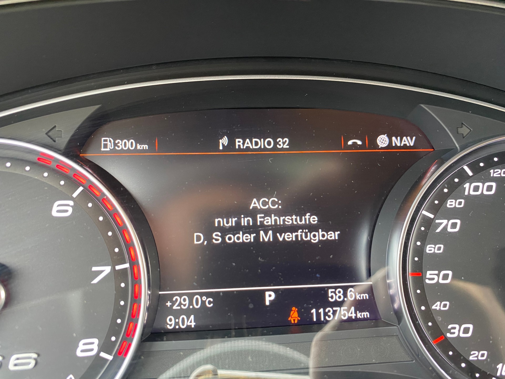 AUDI RS6 Avant 4.0 TFSI V8 quattro Tiptronic-image-11