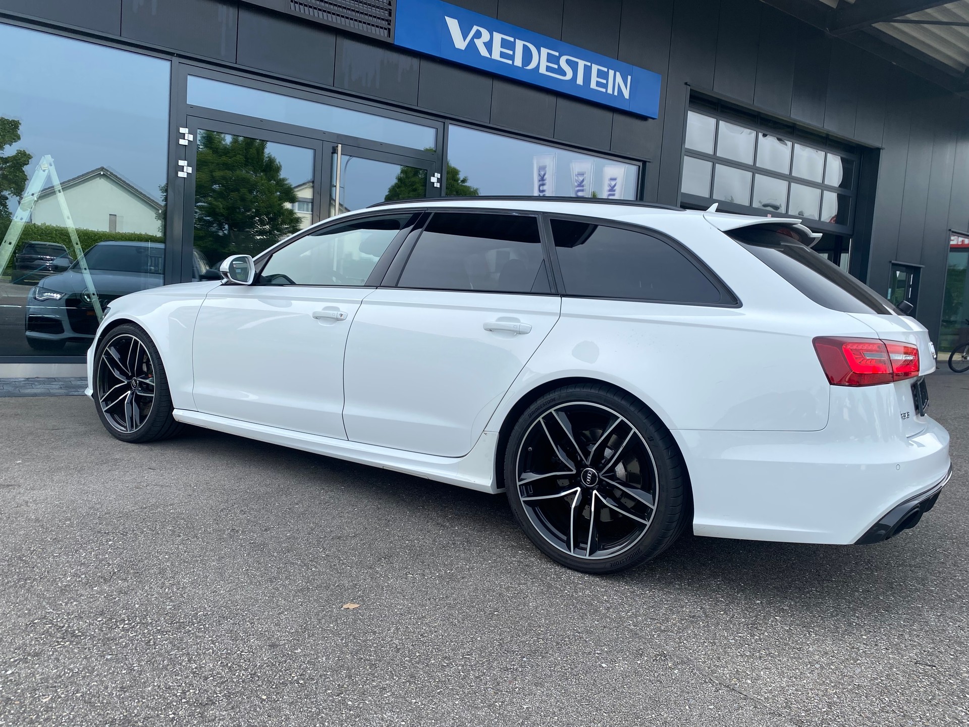 AUDI RS6 Avant 4.0 TFSI V8 quattro Tiptronic-image-3