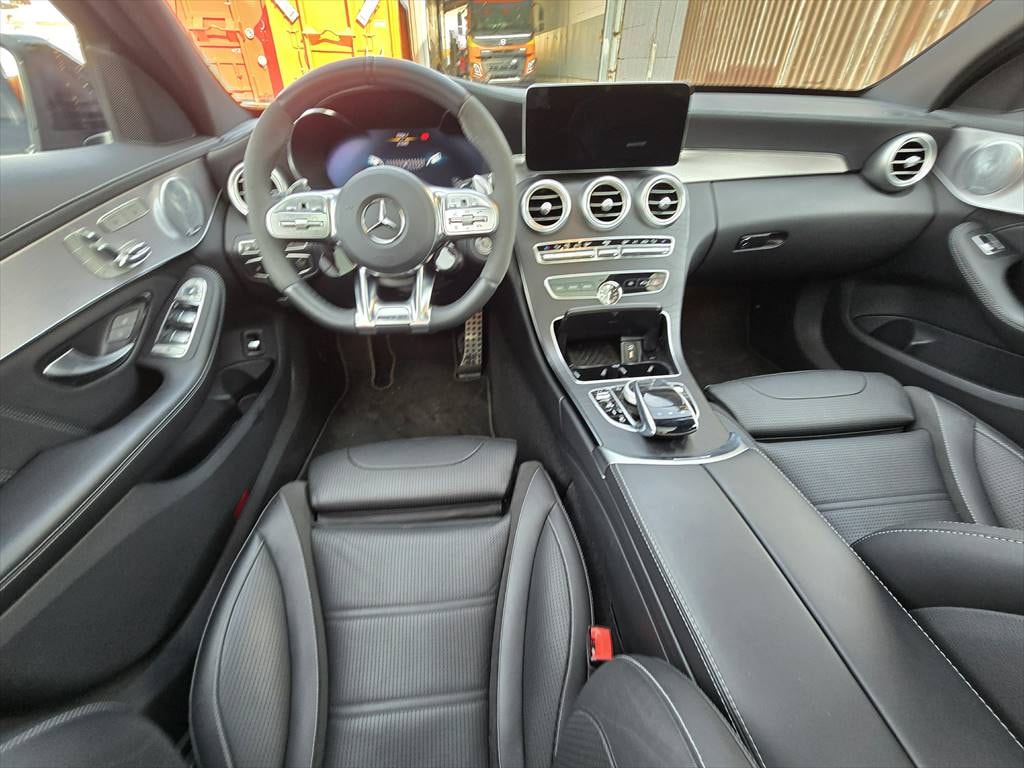 MERCEDES-BENZ C 63 S AMG-image-11