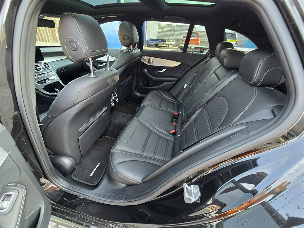 MERCEDES-BENZ C 63 S AMG-image-10