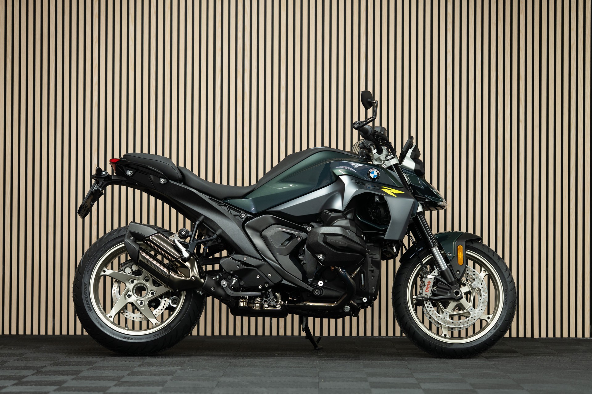 BMW R 1300 R Individual mit Lenkerendspiegeln und CHF 1'500.- Boxer Prämie 🤑🔥