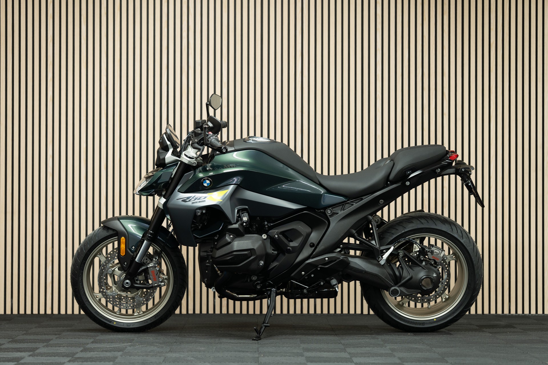 BMW R 1300 R Individual mit Lenkerendspiegeln und CHF 1'500.- Boxer Prämie 🤑🔥-showroom-element-1