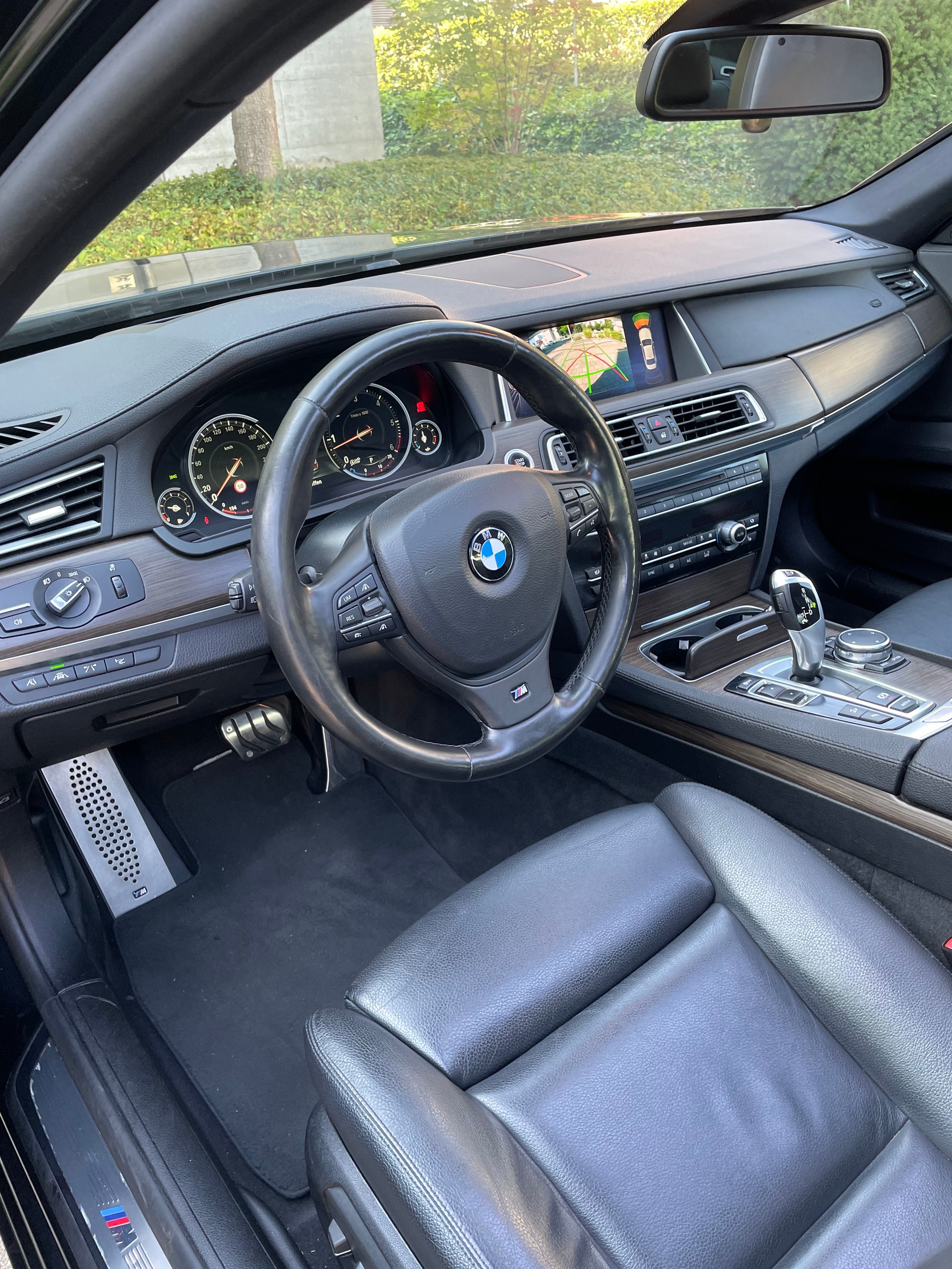 BMW 750d Xdrive Mpaket-image-7