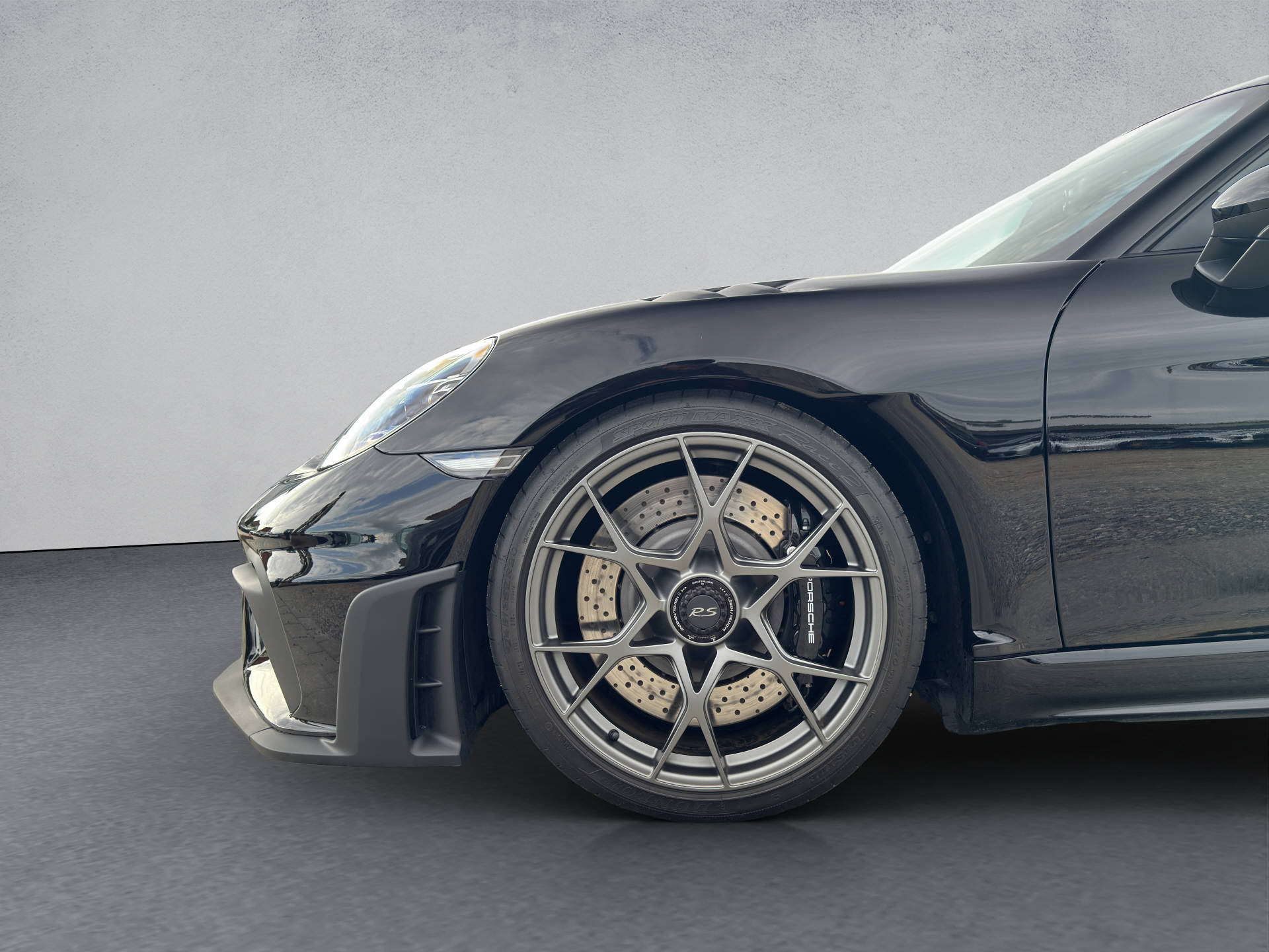 PORSCHE Cayman 718 GT4 RS-image-13