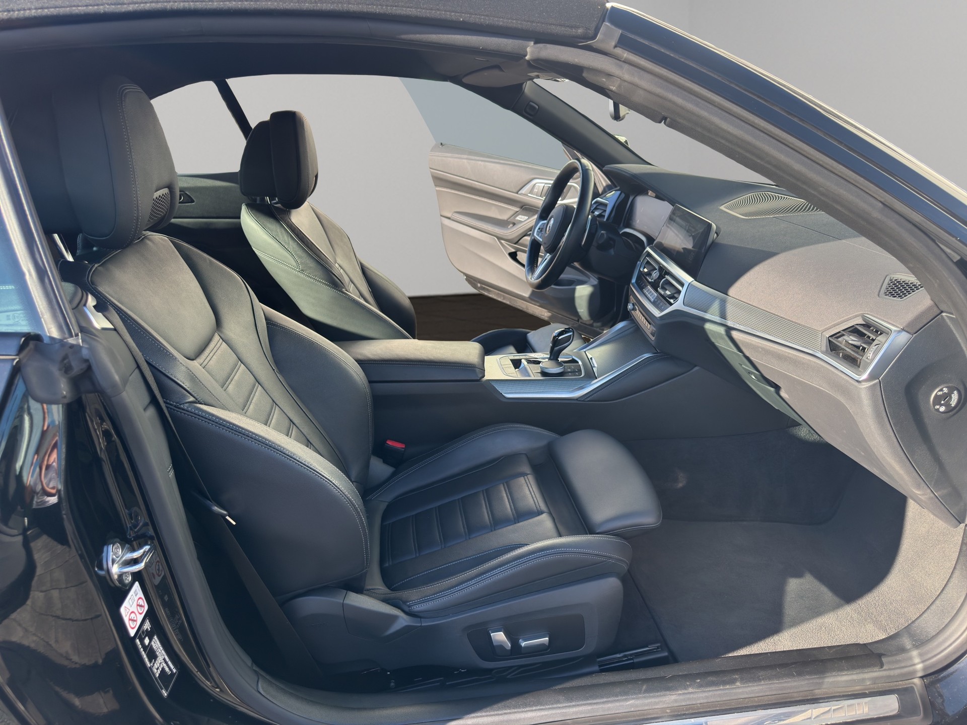 BMW 420i Cabriolet M Sport Steptronic-image-17