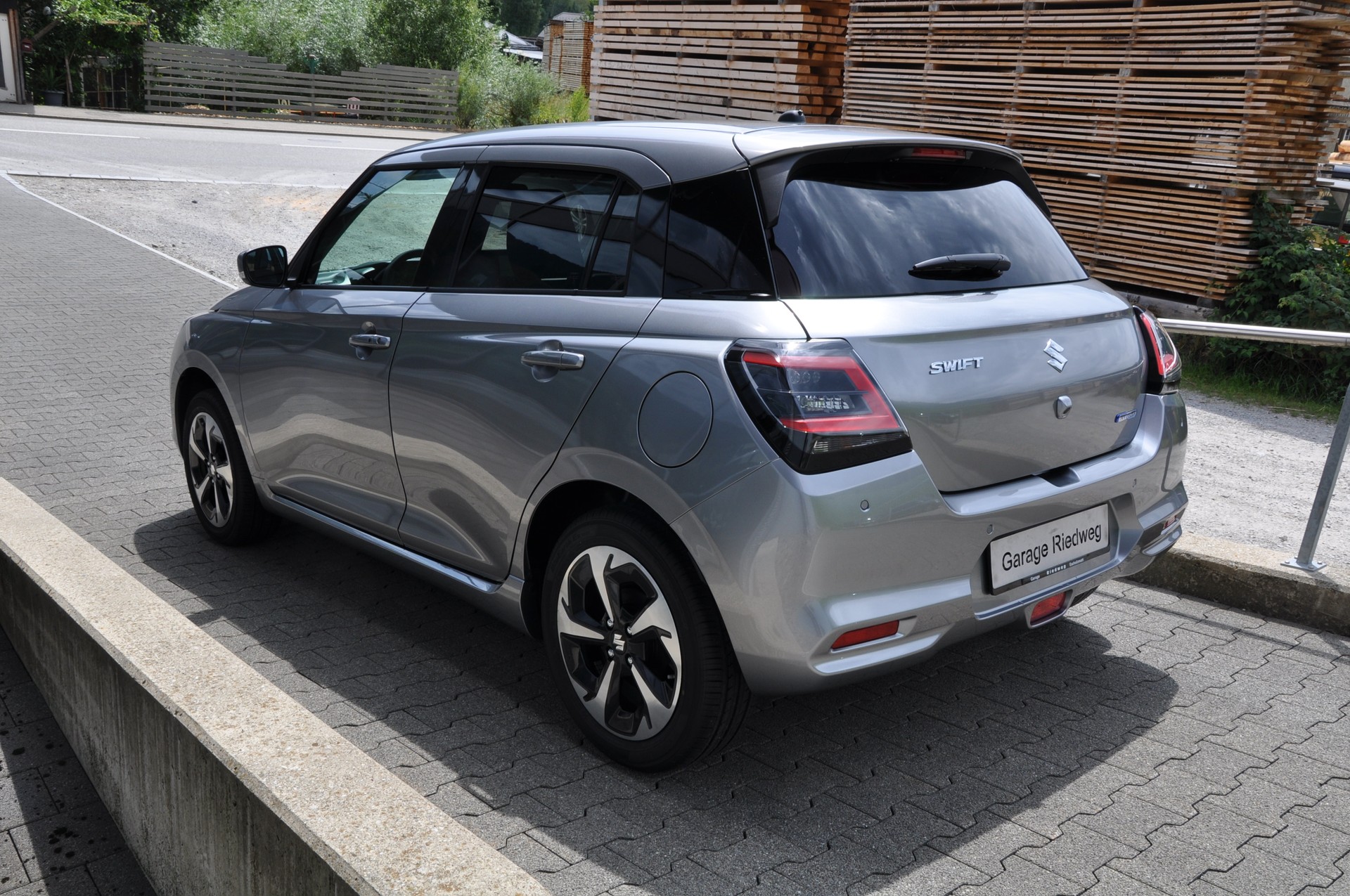 SUZUKI Swift 1.2 Compact Top Hybrid 4x4-image-5