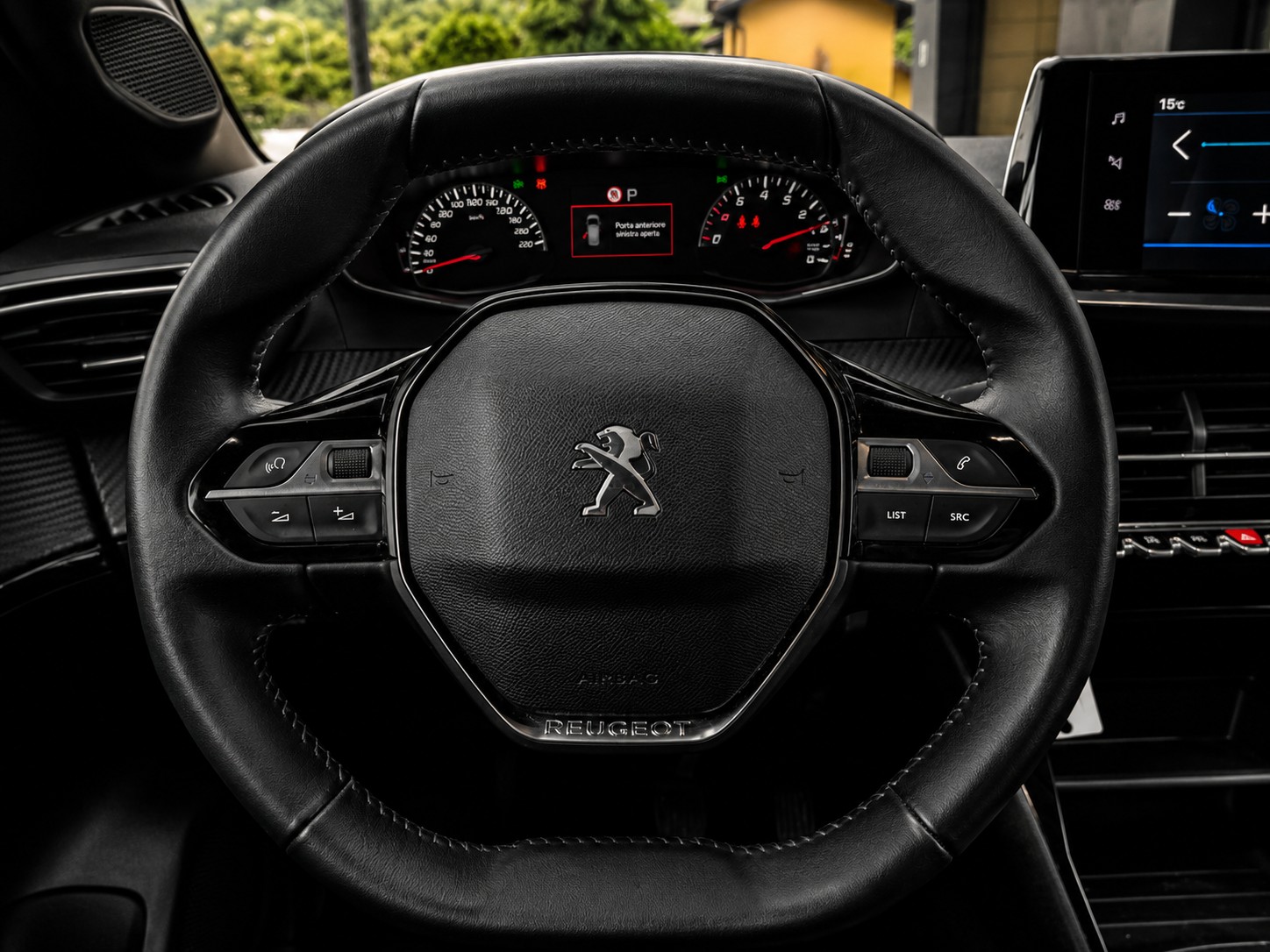 PEUGEOT 208 1.2 PureTech Active-image-7