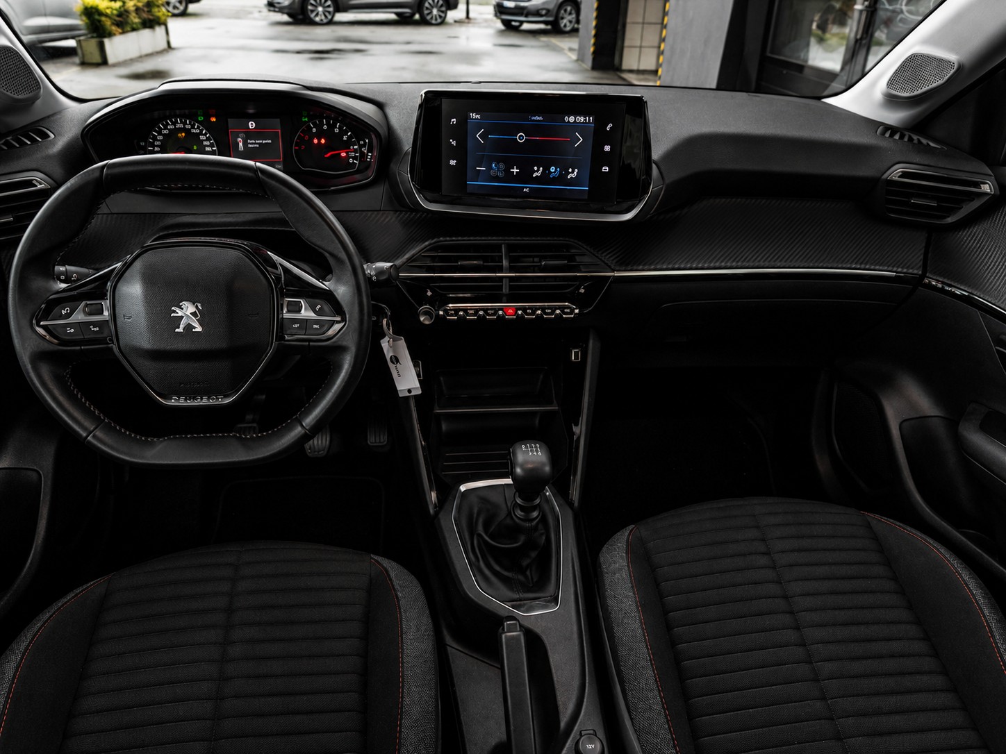 PEUGEOT 208 1.2 PureTech Active-image-13