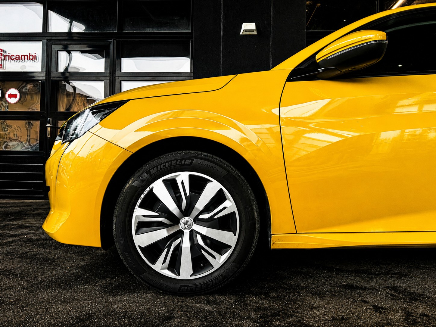 PEUGEOT 208 1.2 PureTech Active-image-4
