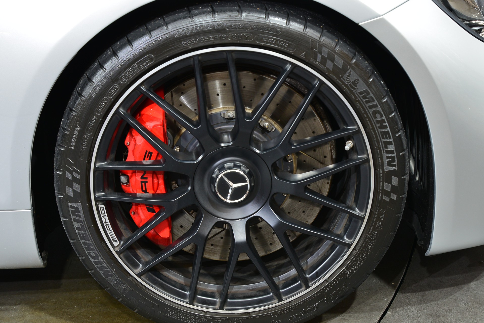 MERCEDES-BENZ AMG GT C Roadster Speedshift DCT-image-15