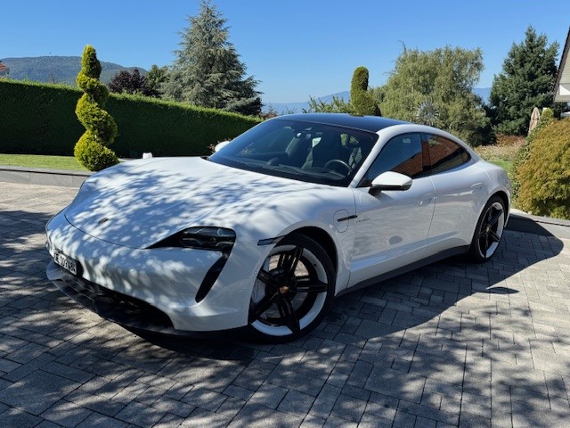 PORSCHE Taycan 4S-image-3