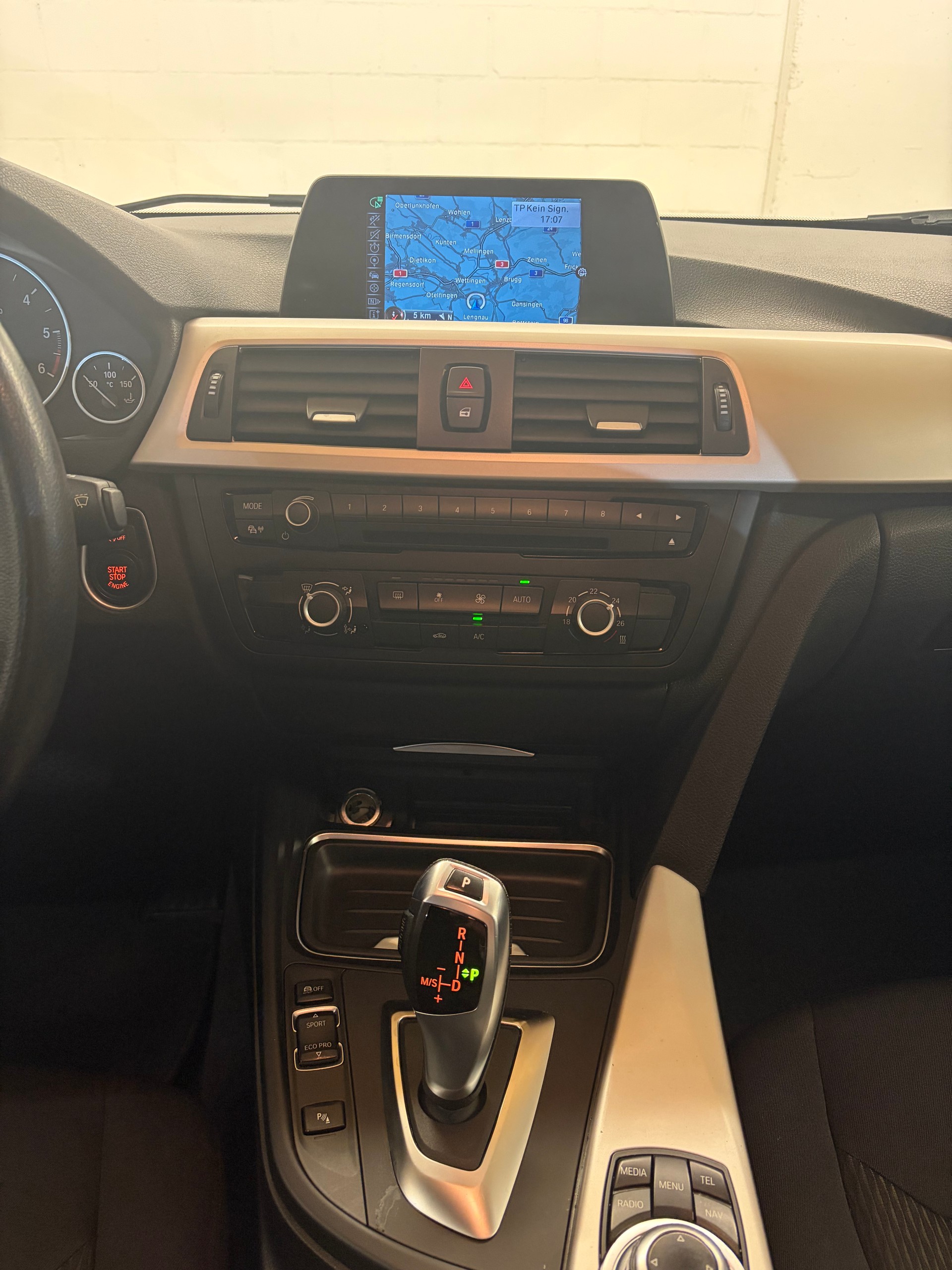 BMW 316d Touring Business Steptronic-image-8