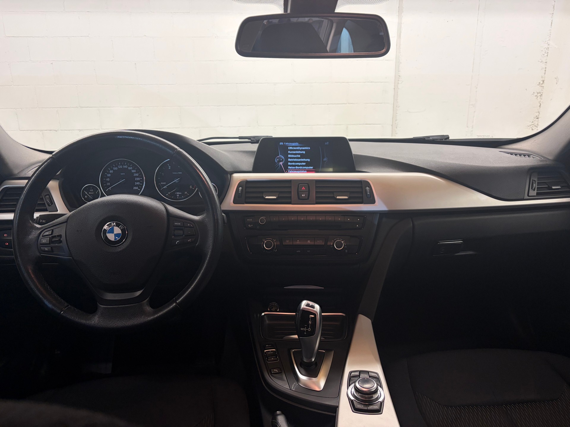 BMW 316d Touring Business Steptronic-image-7