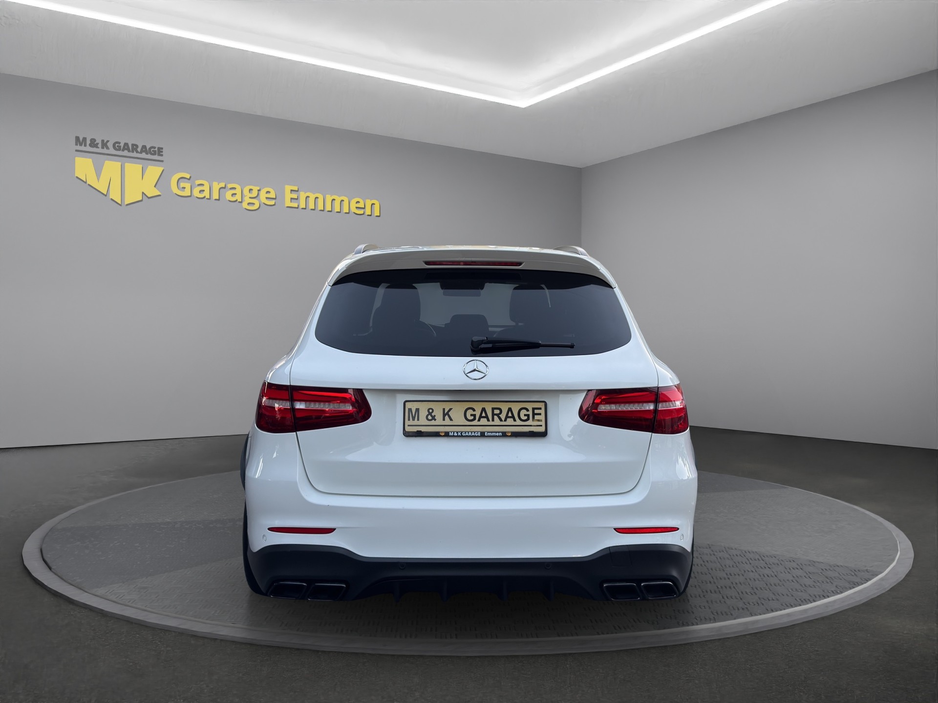 MERCEDES-BENZ GLC 63 AMG 4Matic+ 9G-Tronic-showroom-element-3
