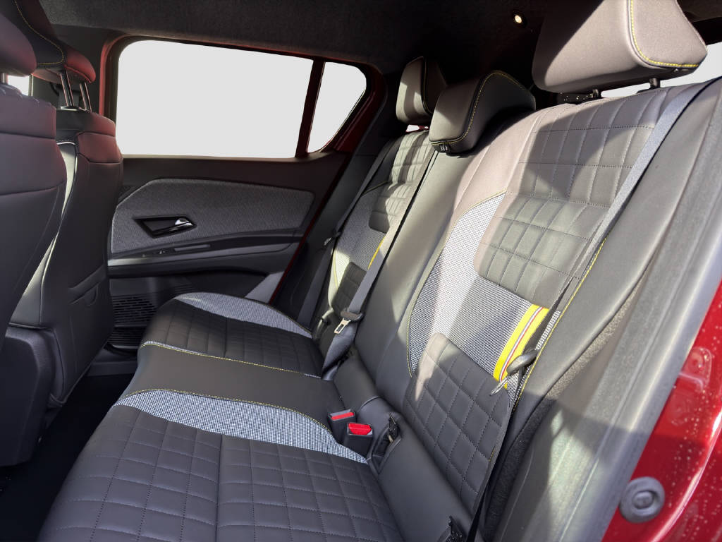 RENAULT R4 E-Tech Comfort Range iconic-image-11