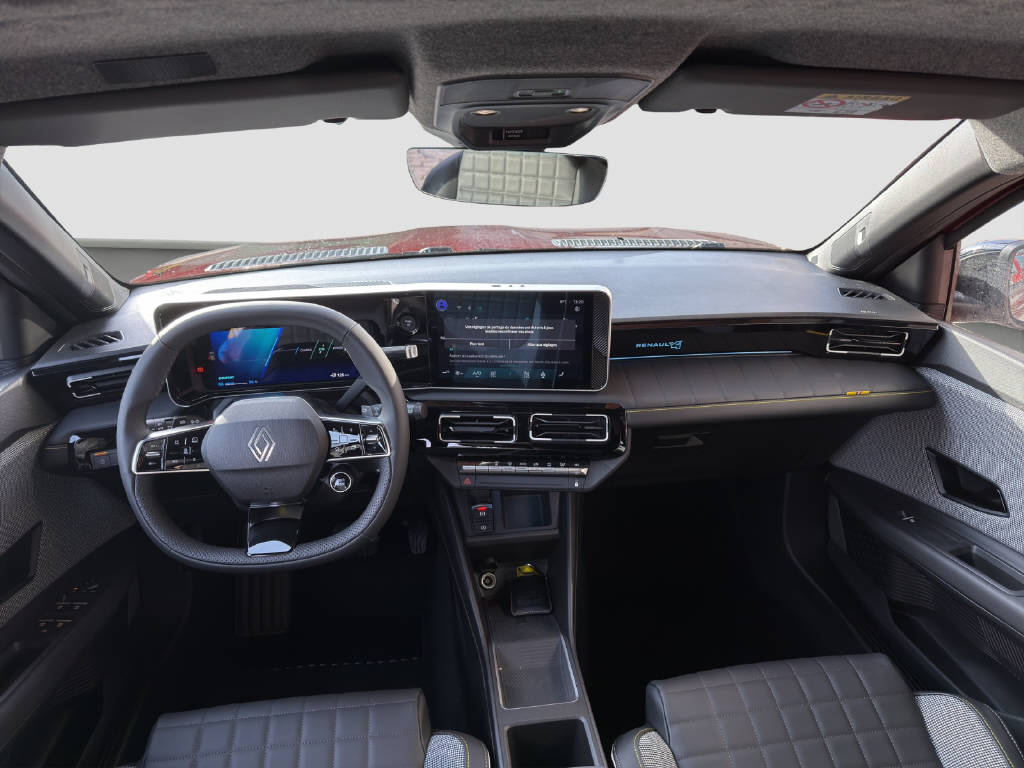 RENAULT R4 E-Tech Comfort Range iconic-image-9