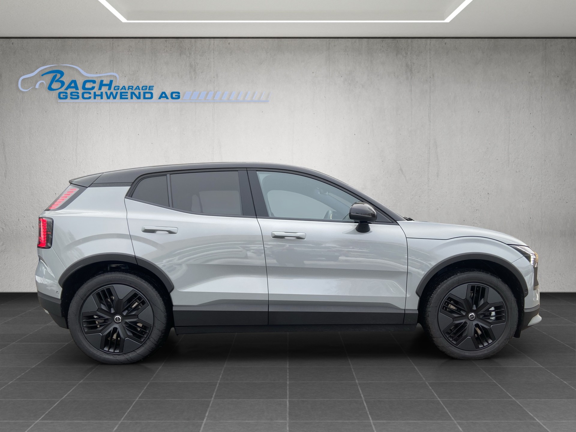 VOLVO EX30 CC E60 69kWh Twin Ultra Performance AWD-image-2