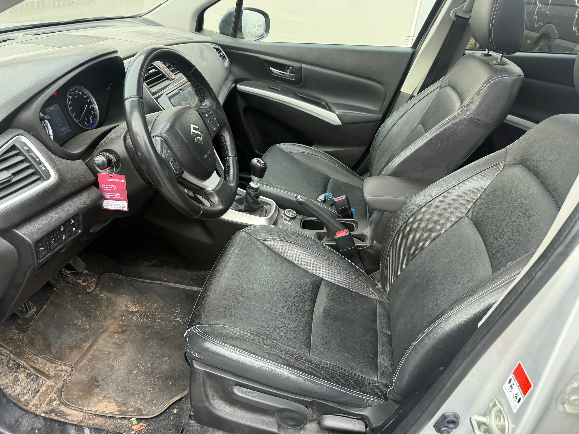 SUZUKI SX4 S-Cross 1.4 16V Compact Top 4WD-image-6