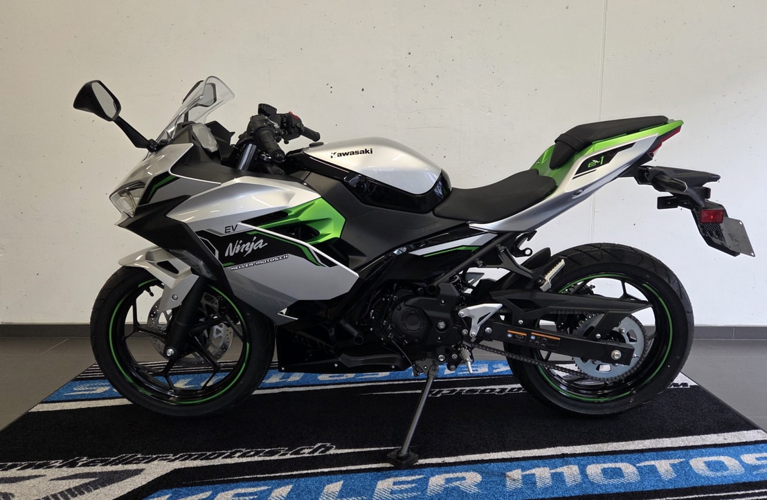 KAWASAKI Ninja e-1-showroom-element-3