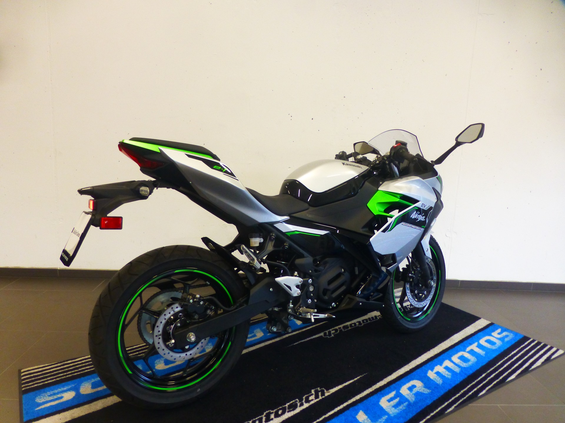 KAWASAKI Ninja e-1-image-13