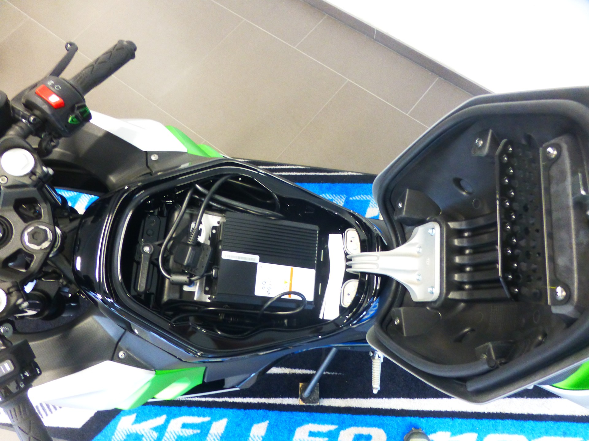 KAWASAKI Ninja e-1-image-8