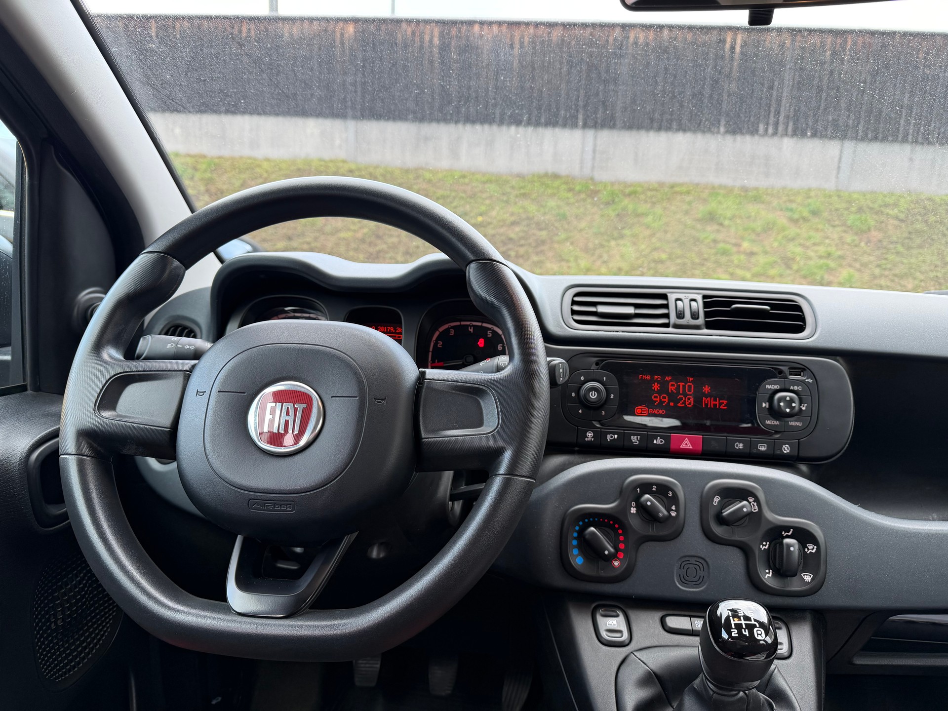 FIAT Panda 1.2 Lounge-image-10