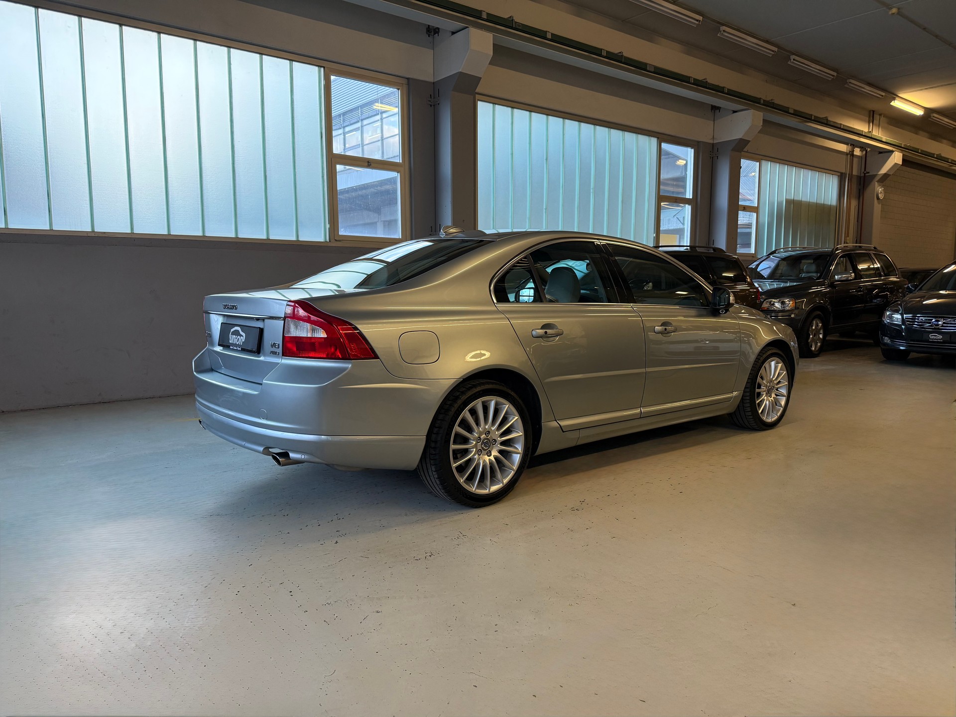 VOLVO S80 4.4 V8 AWD Summum Geartronic-image-5