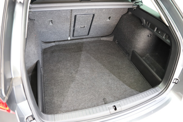 SKODA Octavia 2.0 TDI Selection-image-11