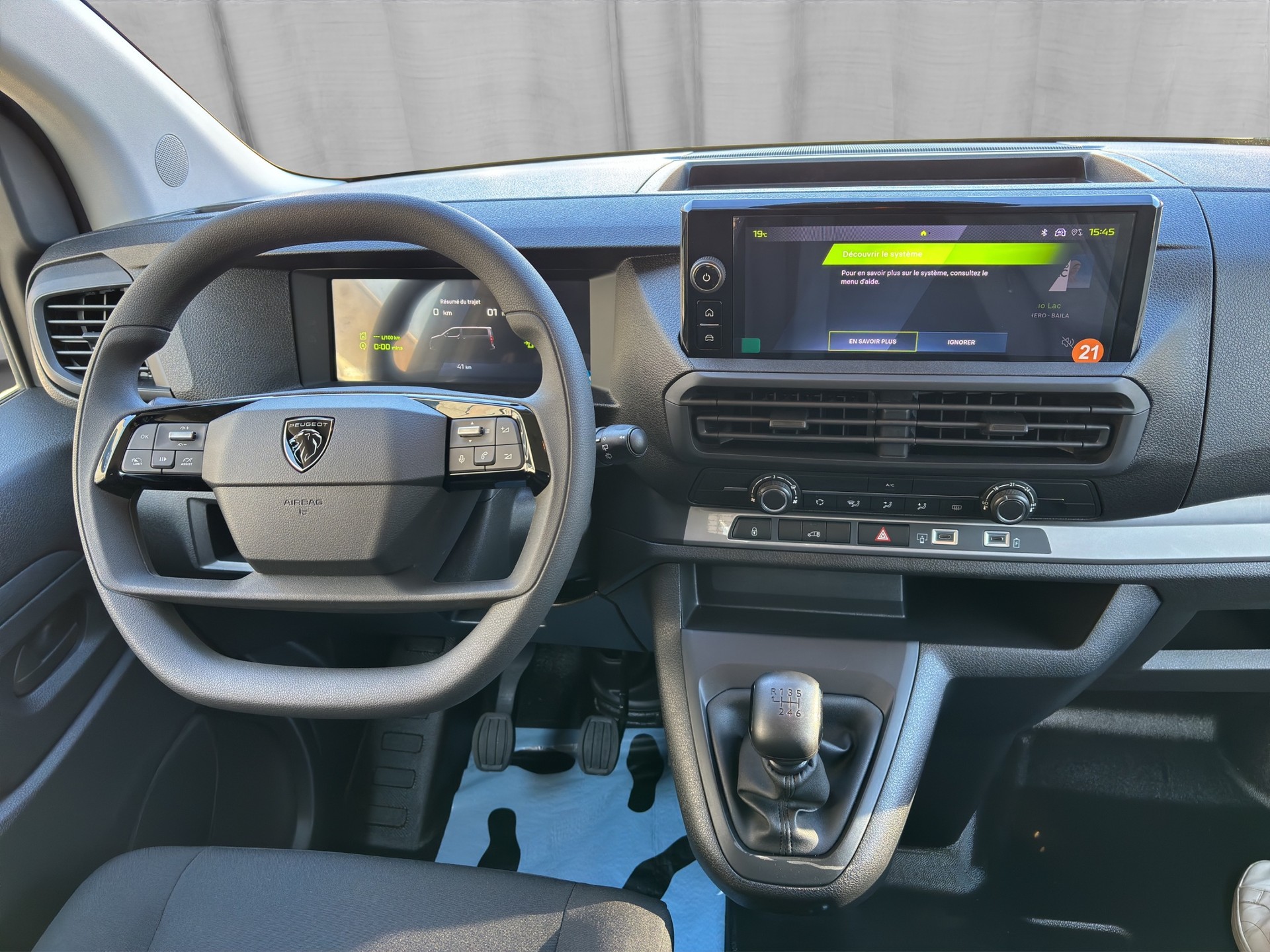 PEUGEOT Expert 2.0 BlueHDi 145 S&S Standard-image-9