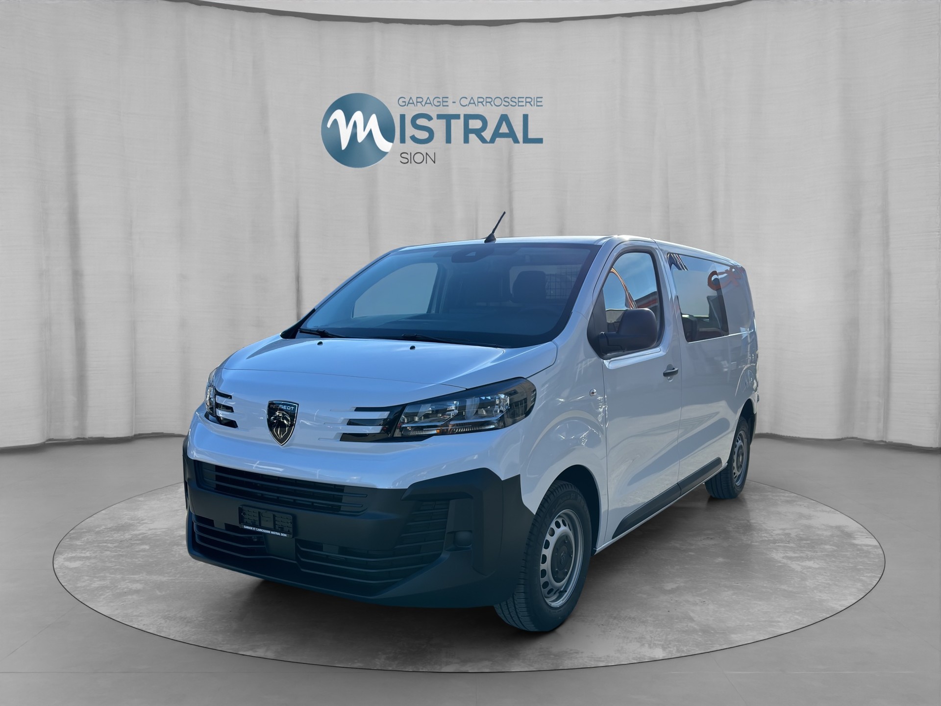 PEUGEOT Expert 2.0 BlueHDi 145 S&S Standard-image-0