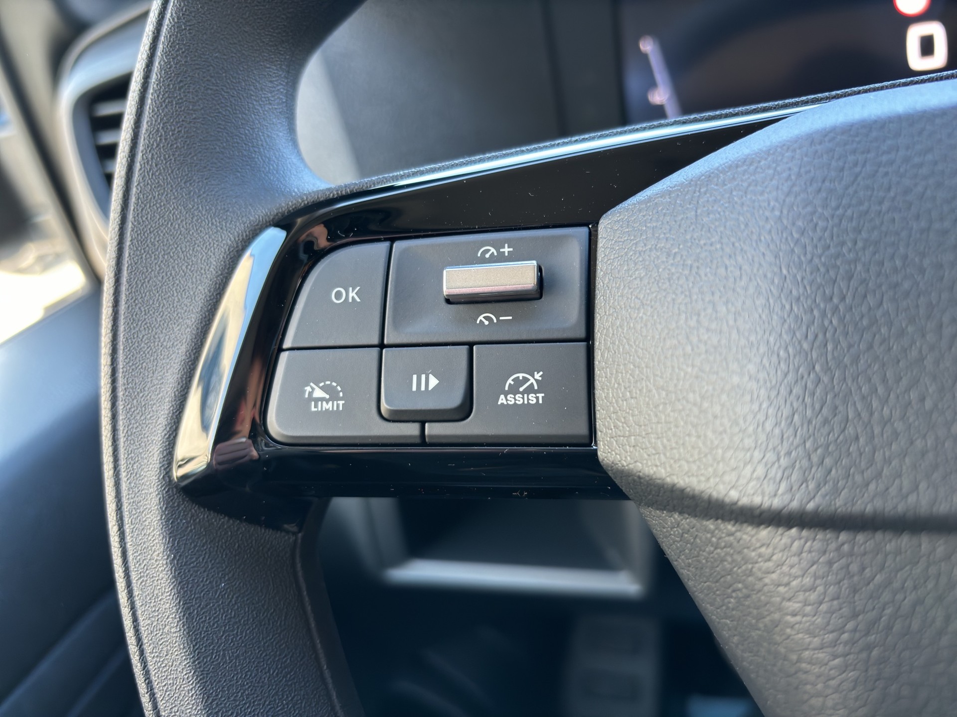 PEUGEOT Expert 2.0 BlueHDi 145 S&S Standard-image-12