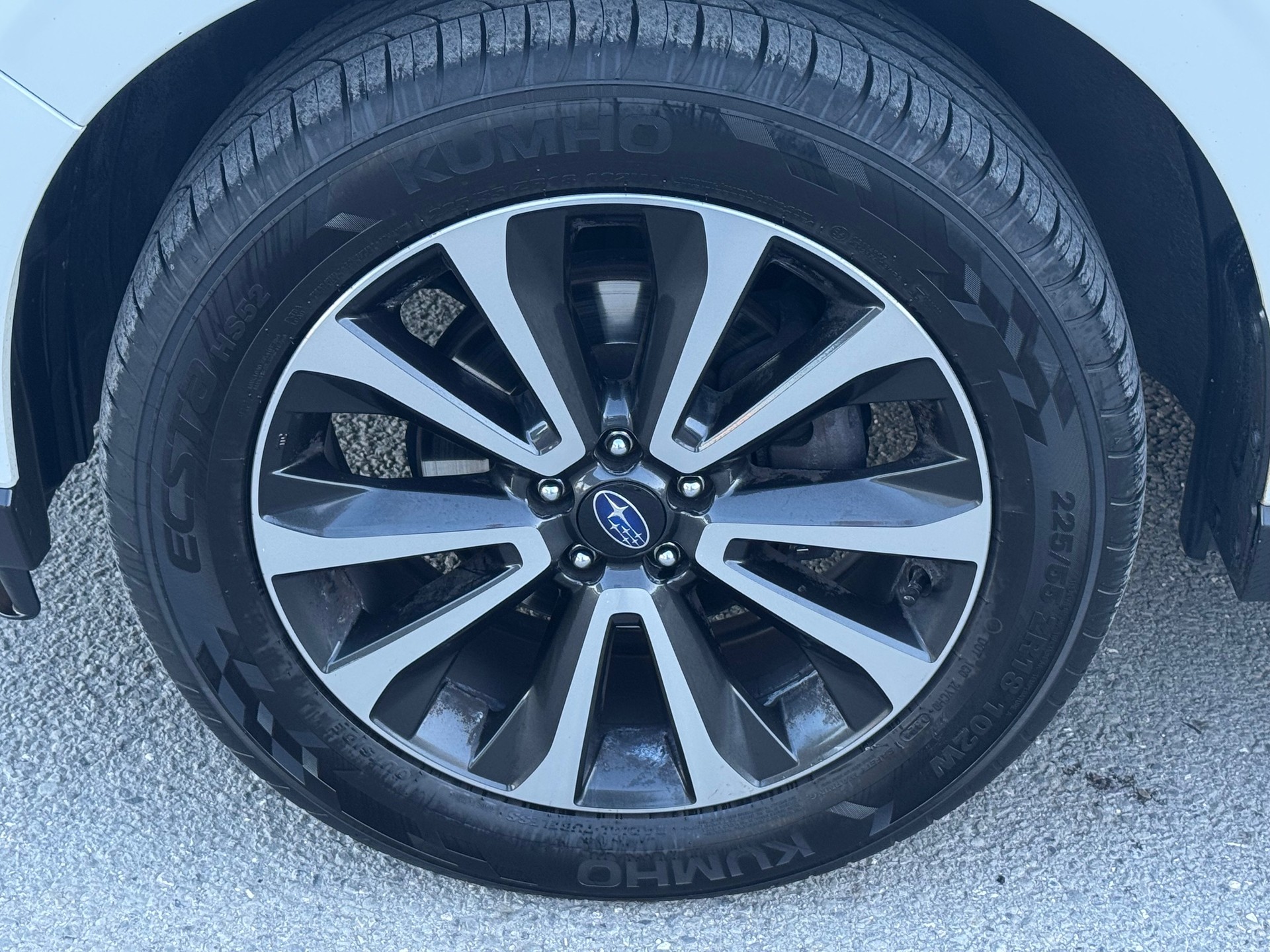 SUBARU Forester 2.0i Executive Lineartronic-image-4