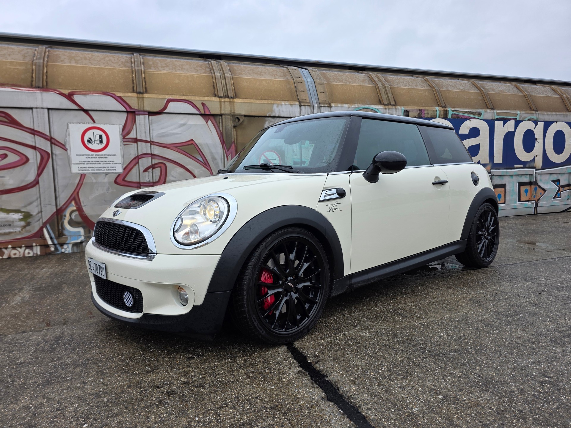 MINI Cooper John Cooper Works-image-0