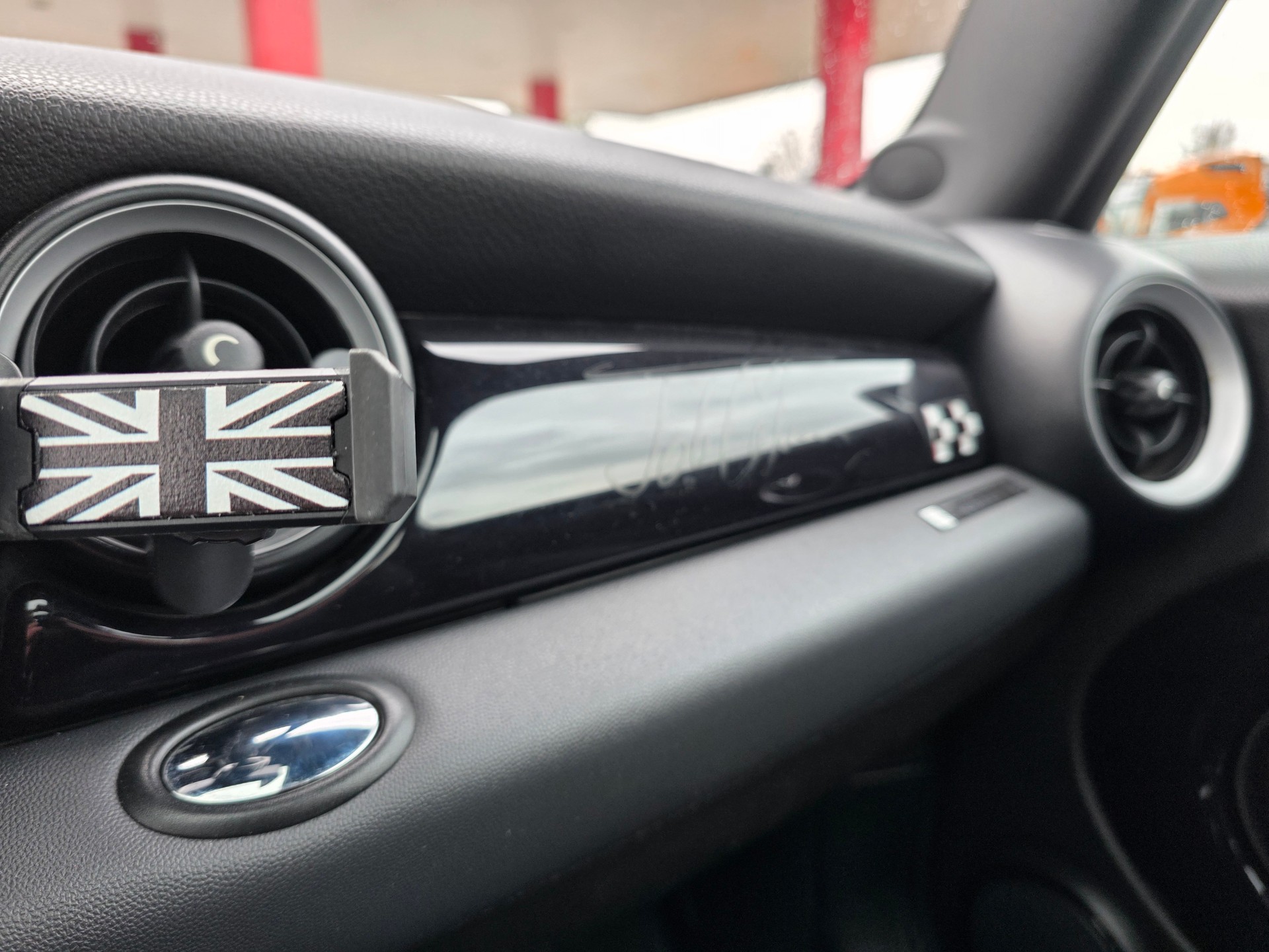 MINI Cooper John Cooper Works-image-8