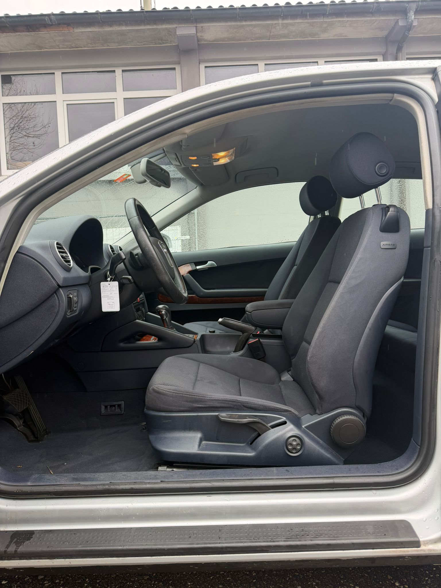 AUDI A3 Sportback 1.8 Turbo FSI Attraction-image-8