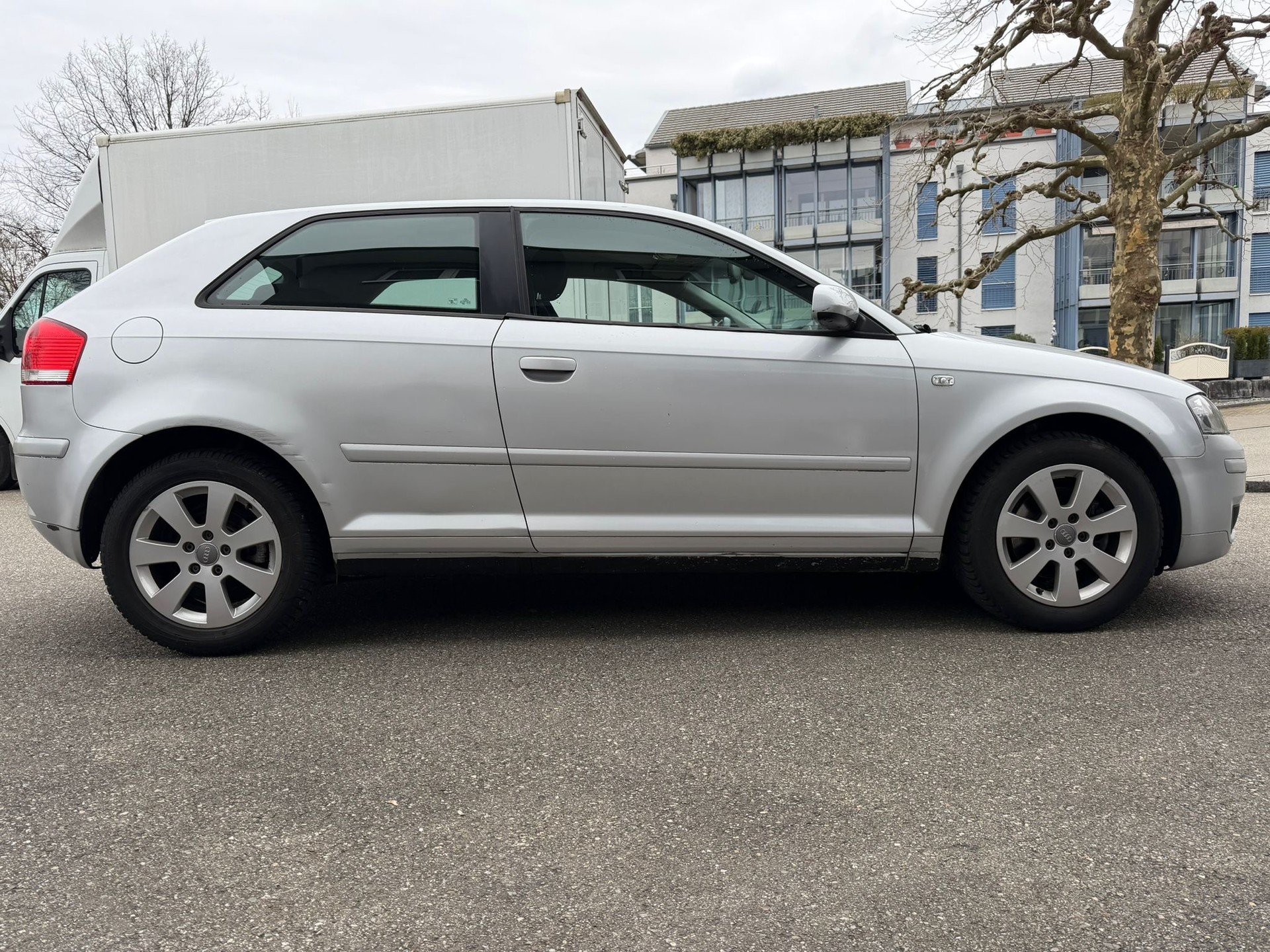 AUDI A3 Sportback 1.8 Turbo FSI Attraction-image-14