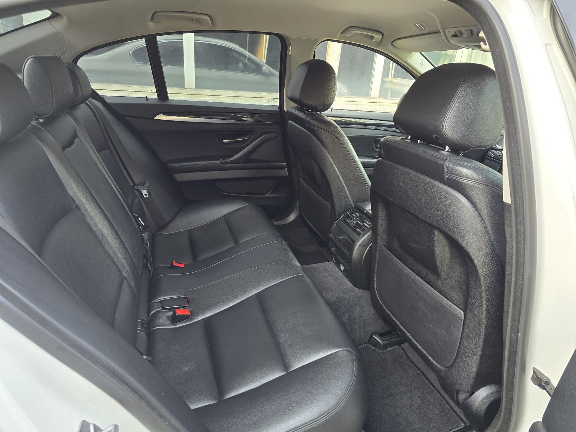 BMW 520D-image-17