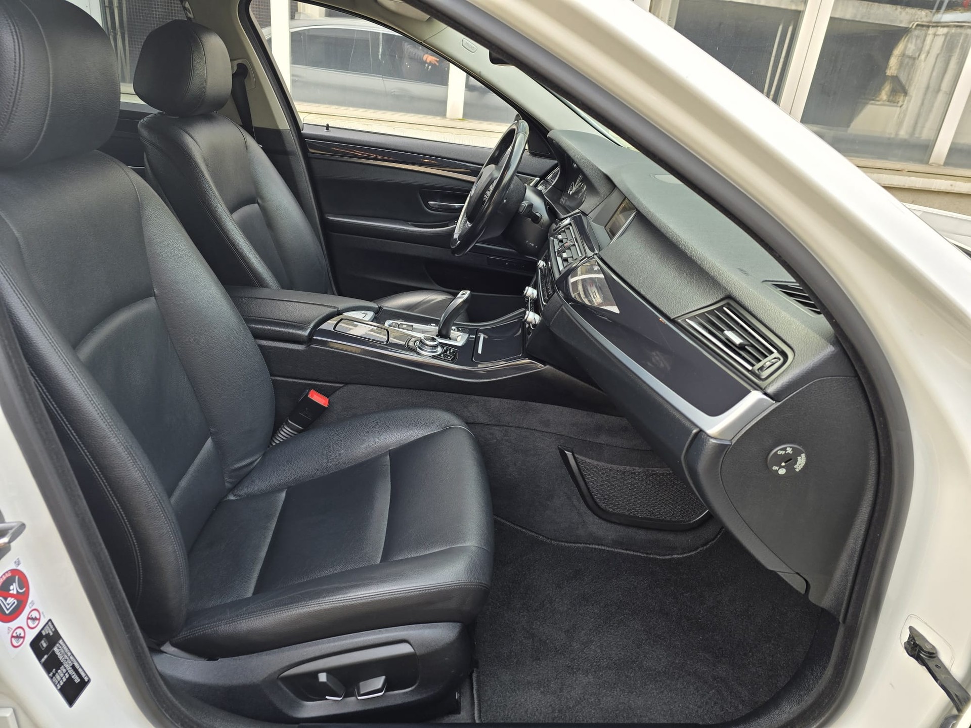 BMW 520D-image-15
