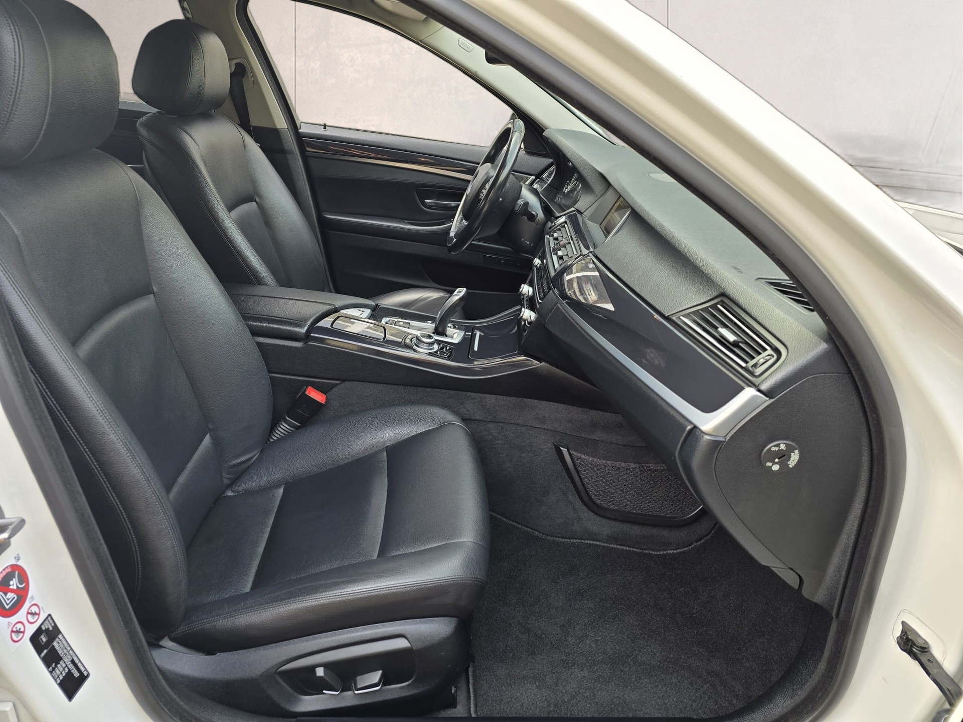 BMW 520D-image-15