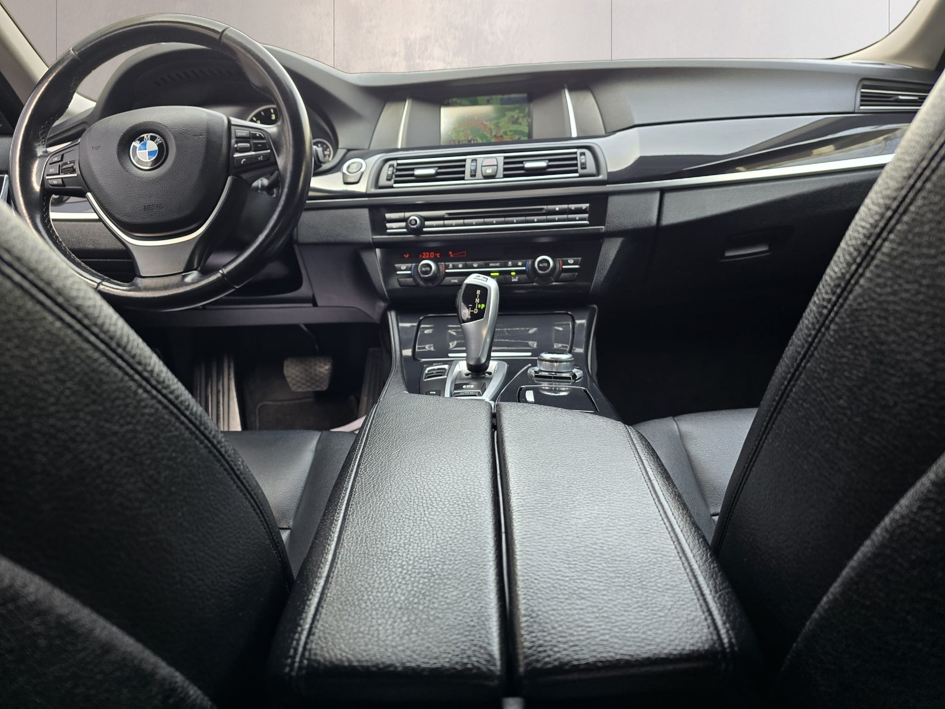 BMW 520D-image-9