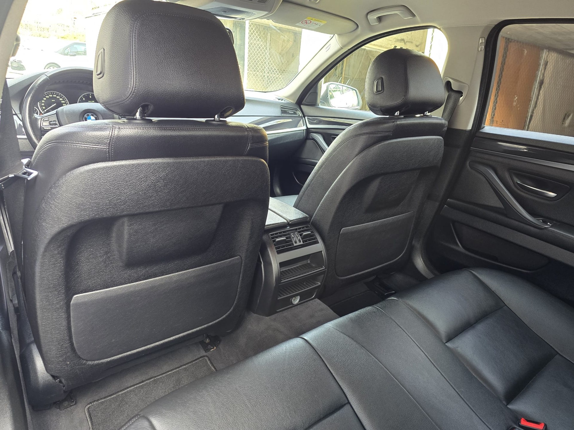 BMW 520D-image-18