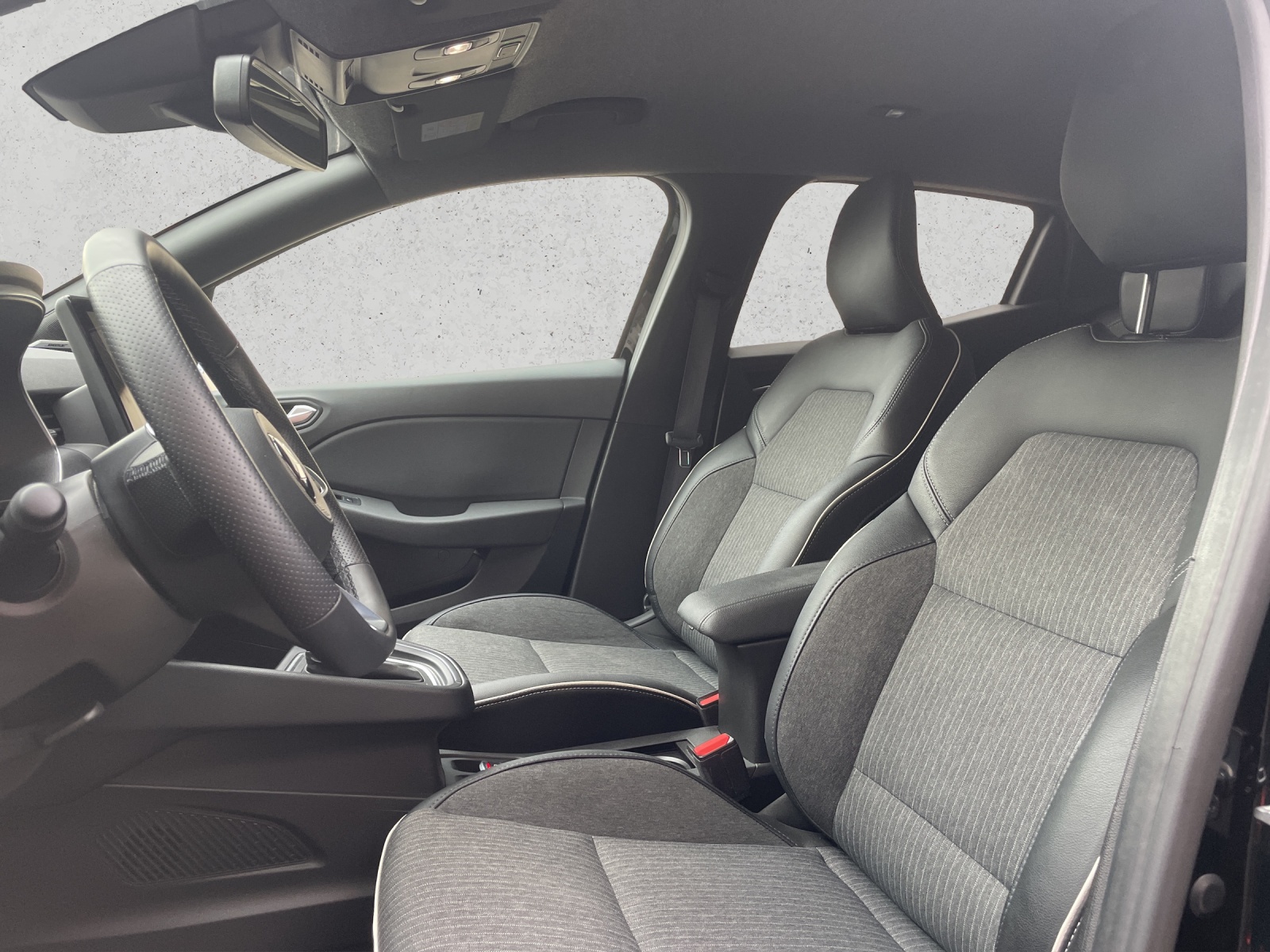 MITSUBISHI Colt 1.6 HEV Instyle-image-8