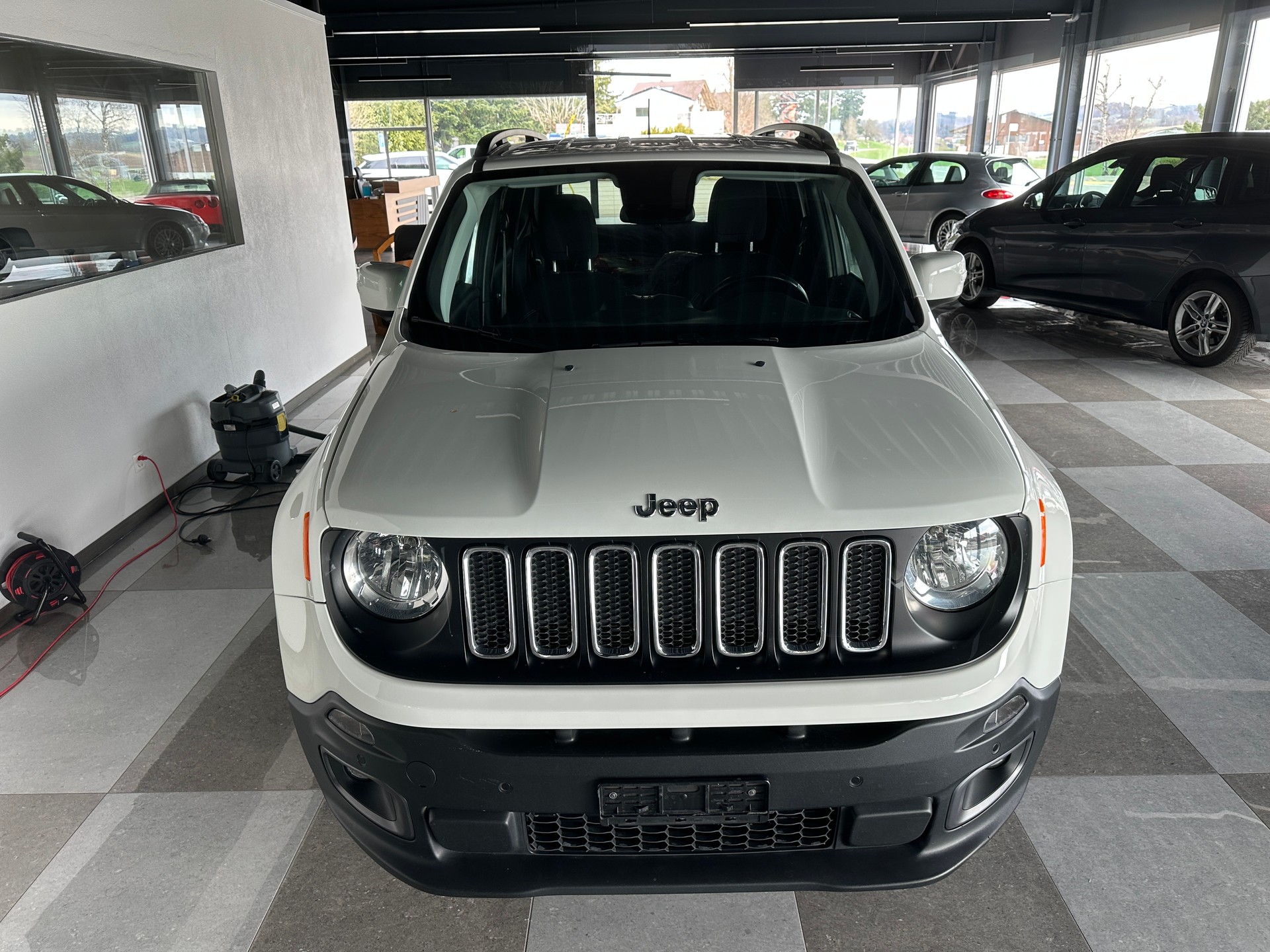 JEEP Renegade 1.4 Turbo Freedom AWD-image-4
